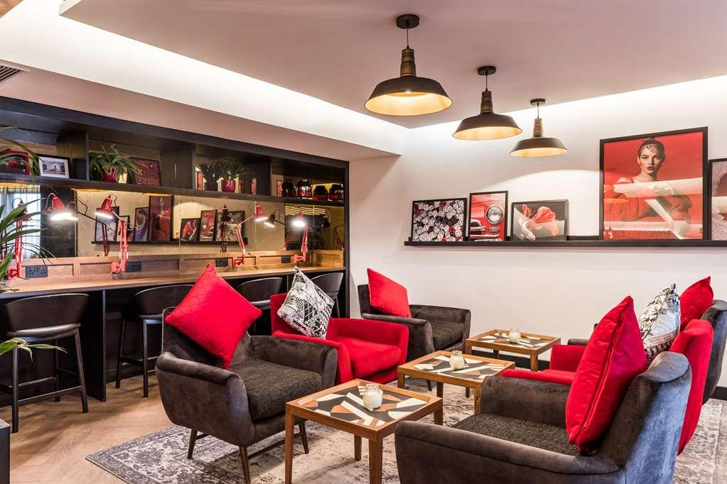 Radisson Red Hotel London Heathrow Restaurang bild