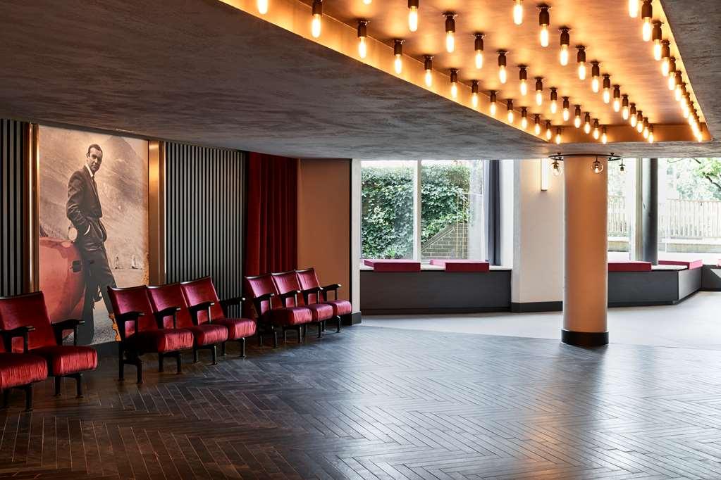 Radisson Red Hotel London Heathrow Inreriör bild